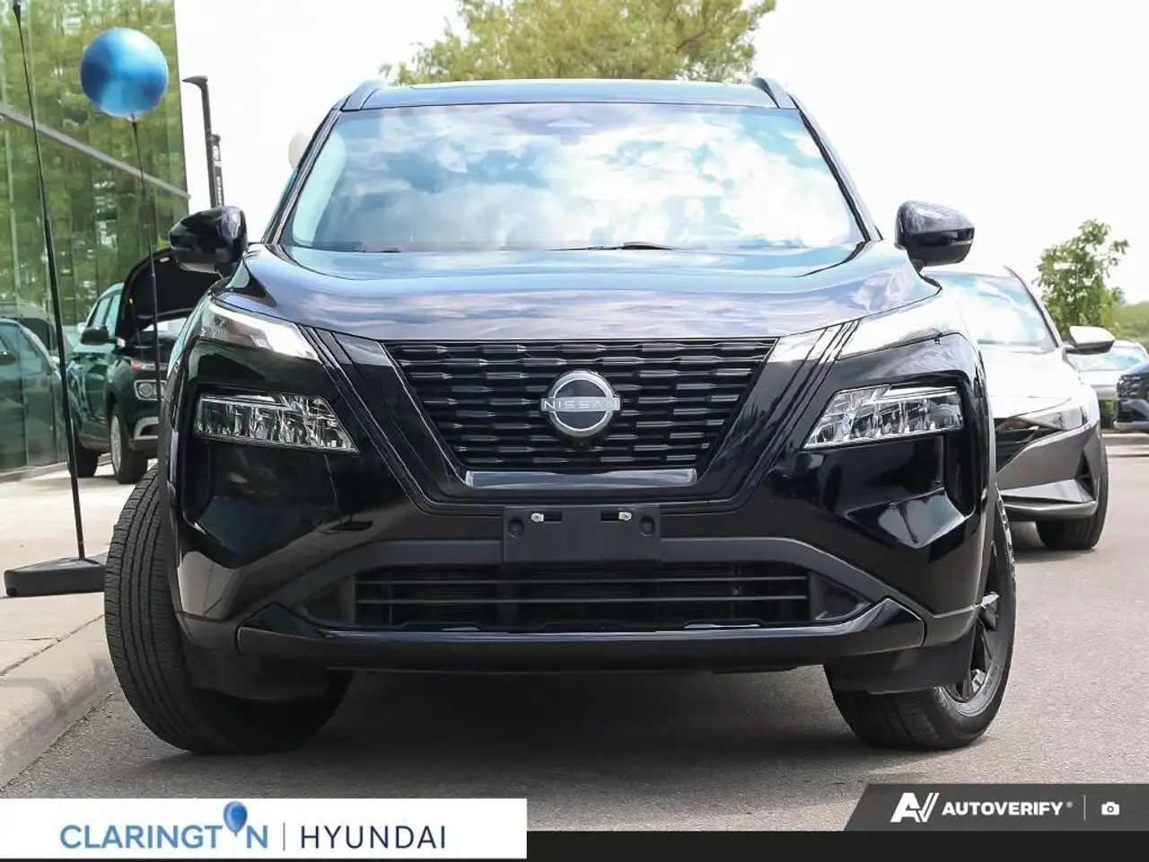 Nissan Rogue снимка Nissan Rogue