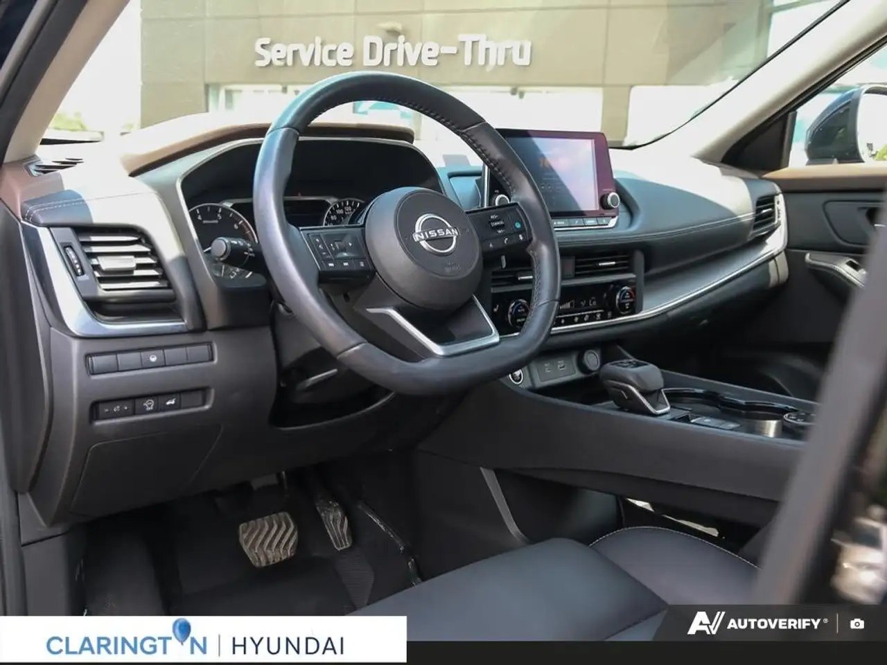 Nissan Rogue снимка Nissan Rogue