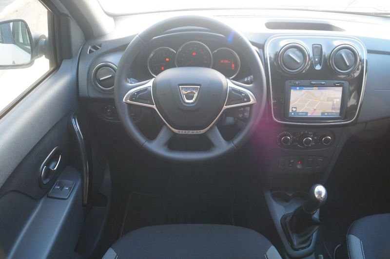 Dacia Sandero II Stepway Celebration +Navi+Kamera+ — photo 11