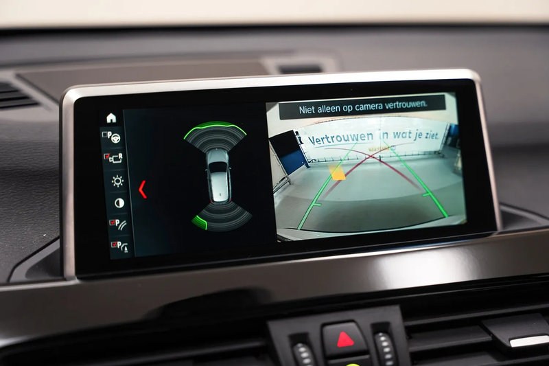 BMW X1 xDrive20i 192pk High Executive xLine Aut. [ Panora — photo 7