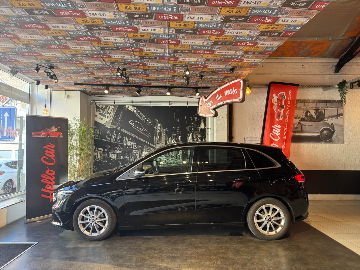 Mercedes-Benz B 180 B 180 * CUIRS * CARNET FULL * CAMERA * GPS * LEDS Noir - 2