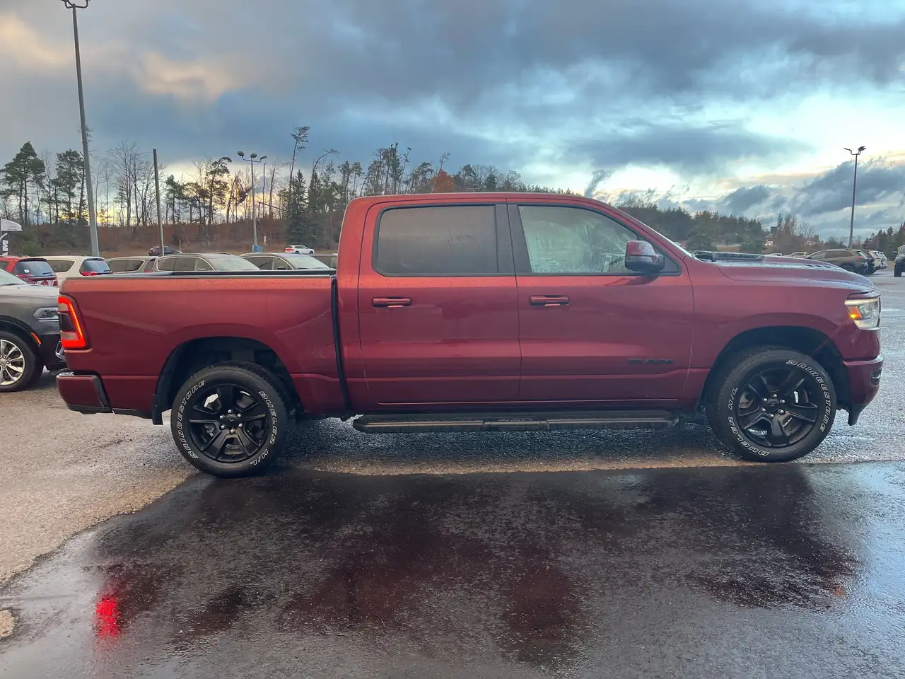 RAM 1500 снимка RAM 1500