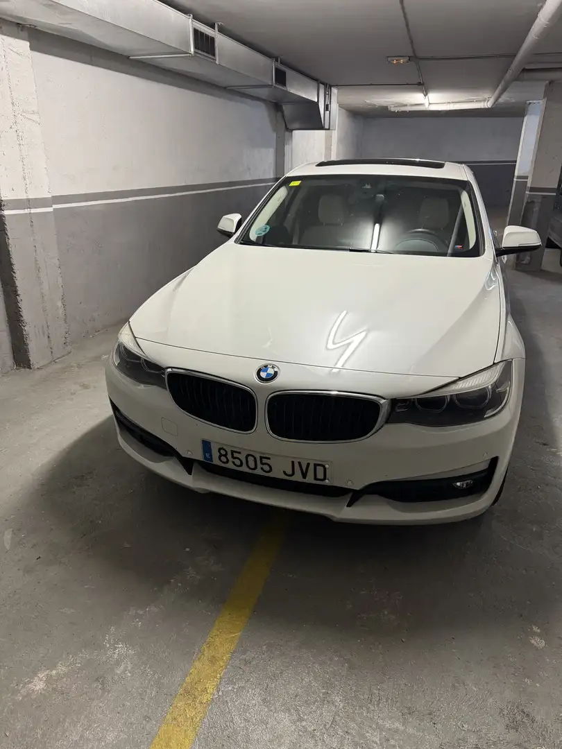 BMW 320 320dA Gran Turismo xDrive (4.75) - 1