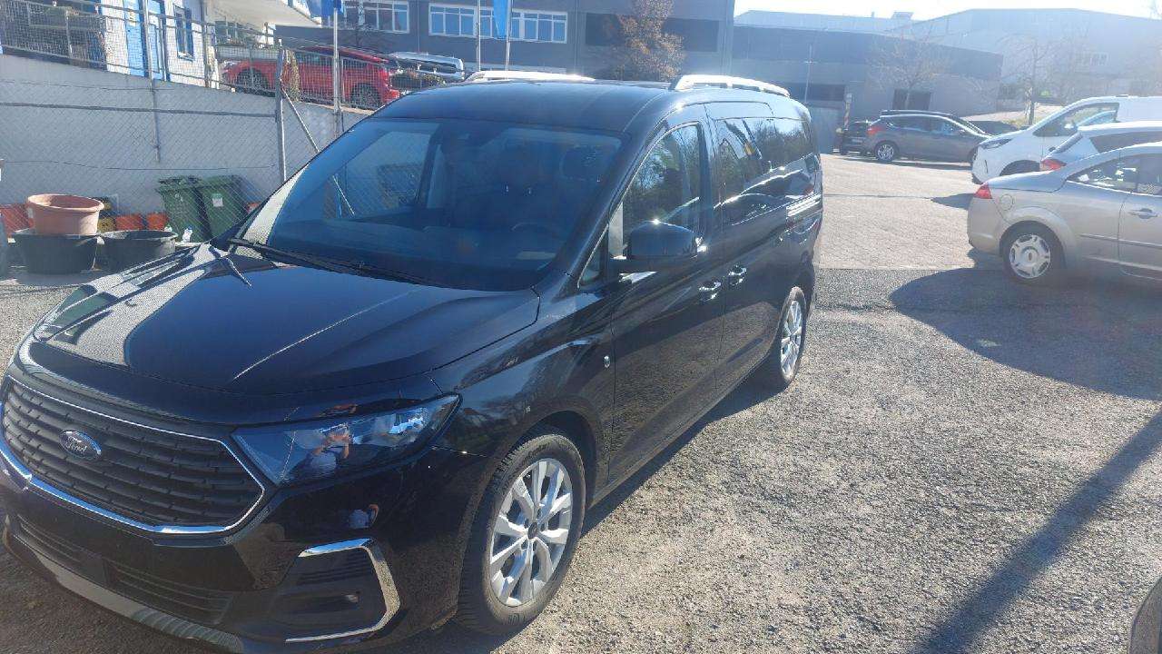 Ford Grand Tourneo