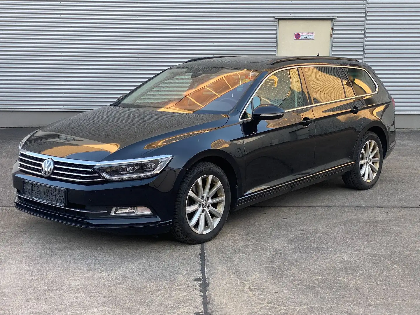 Volkswagen Passat Variant Passat 2,0 TDI  Variant Comfortline  Aus 1.Hand Schwarz - 1