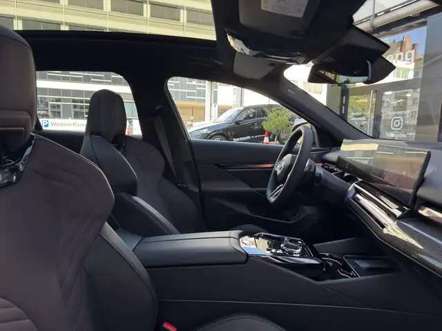 BMW M view 4