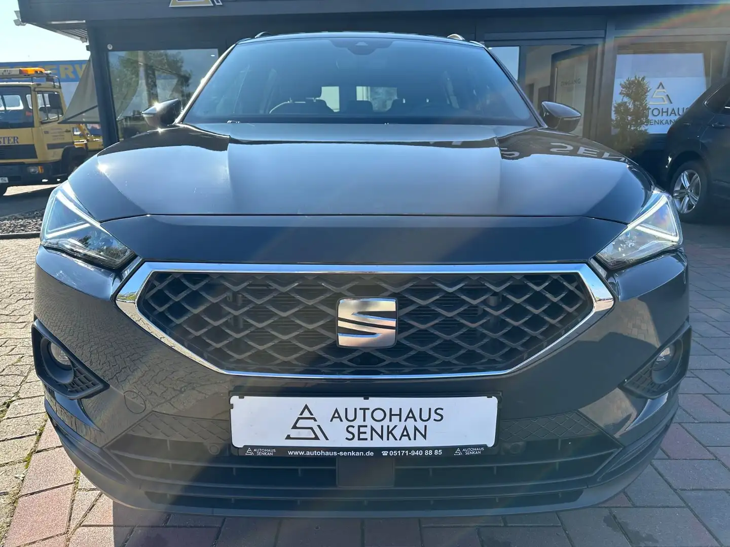 SEAT Tarraco 2.0 TDI DSG Style*7-SITZER*360°*AHK*ACC* Grau - 2