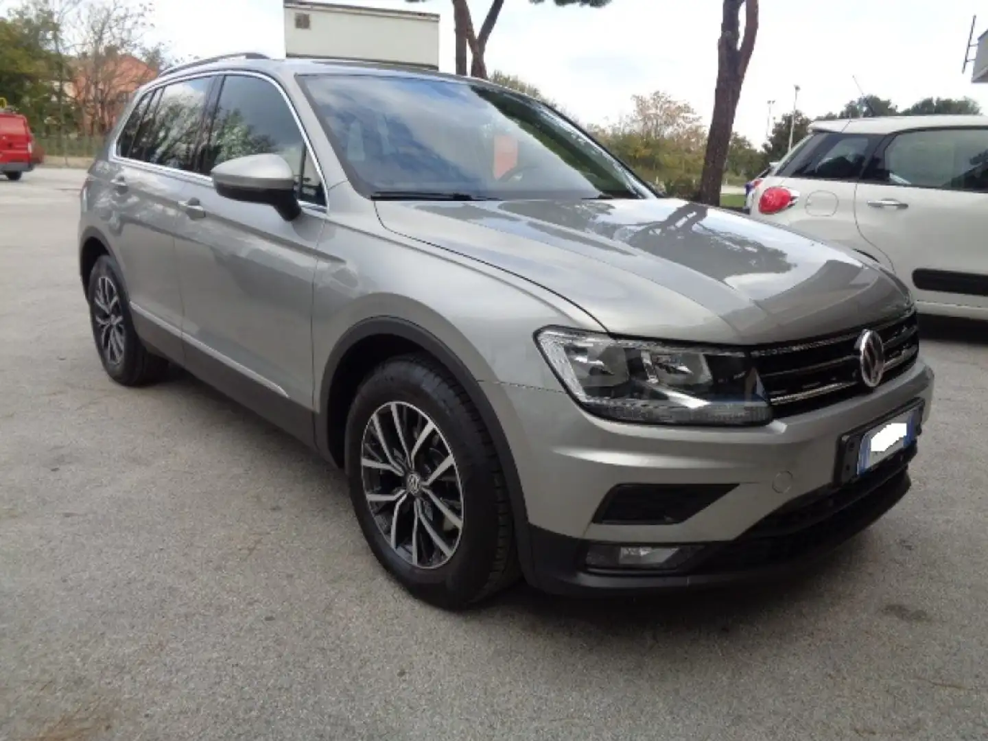 Volkswagen Tiguan 2.0 TDI SCR DSG 4MOTION Business BMT KM57000 Grigio - 1
