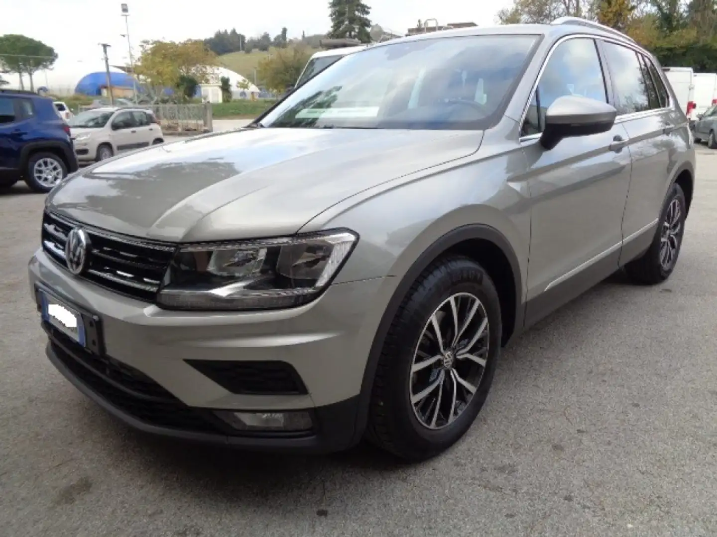 Volkswagen Tiguan 2.0 TDI SCR DSG 4MOTION Business BMT KM57000 Grigio - 2