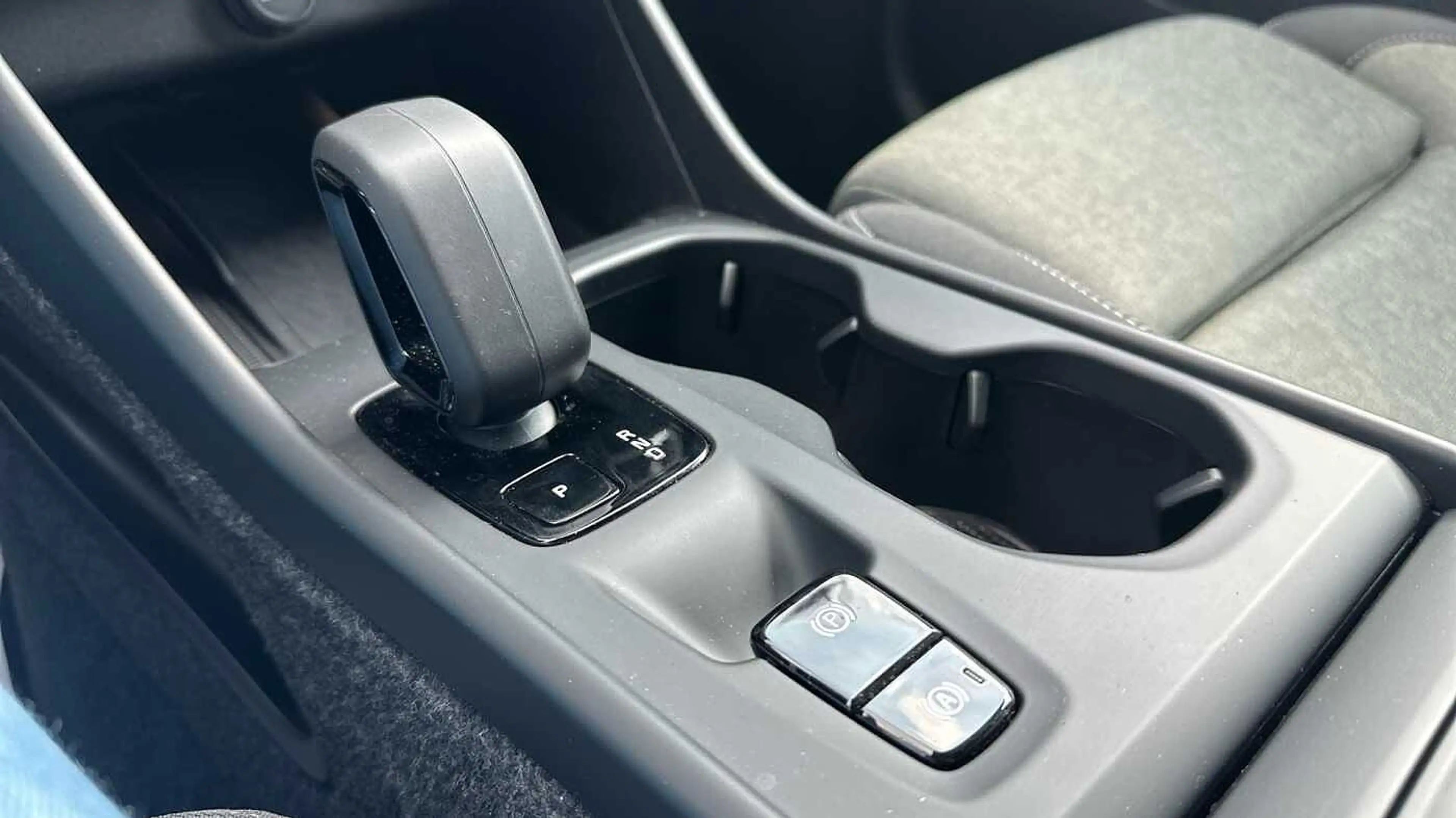 Volvo XC40 Core B3 Mild-hybride | Zetelverwarming | Camera | — photo 23