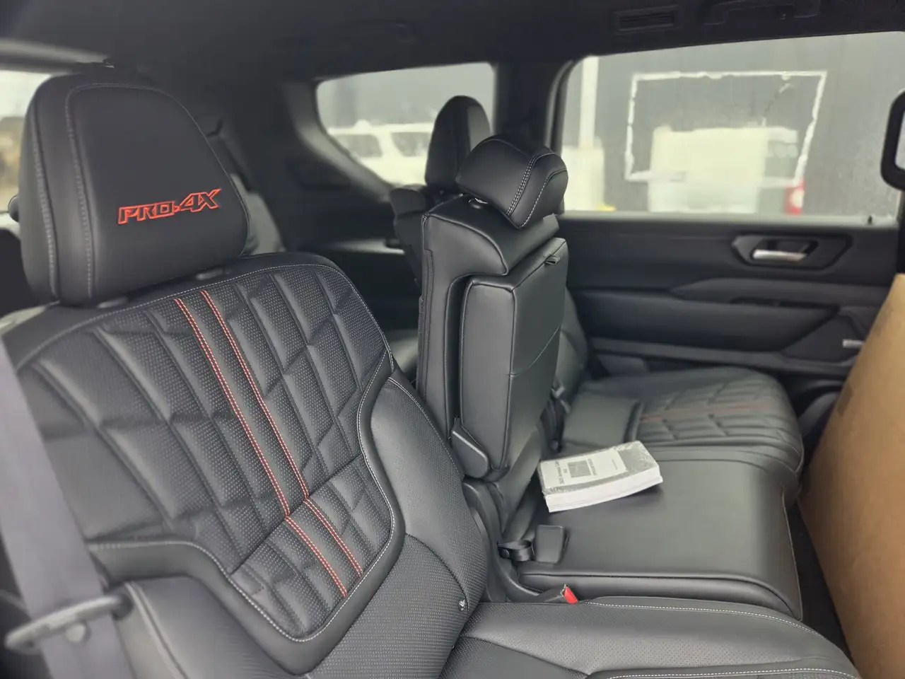 Nissan Armada снимка Nissan Armada