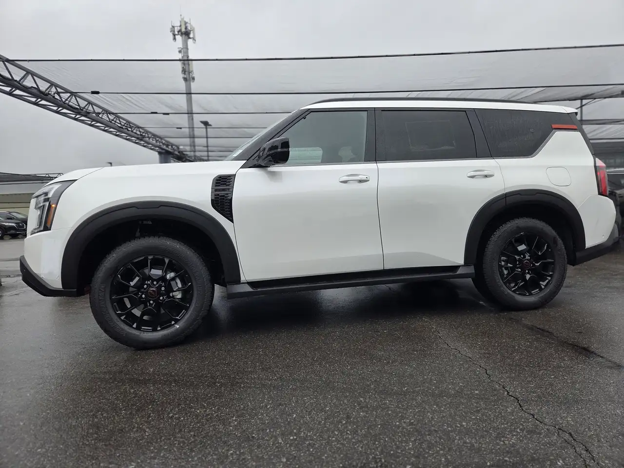 Nissan Armada снимка Nissan Armada