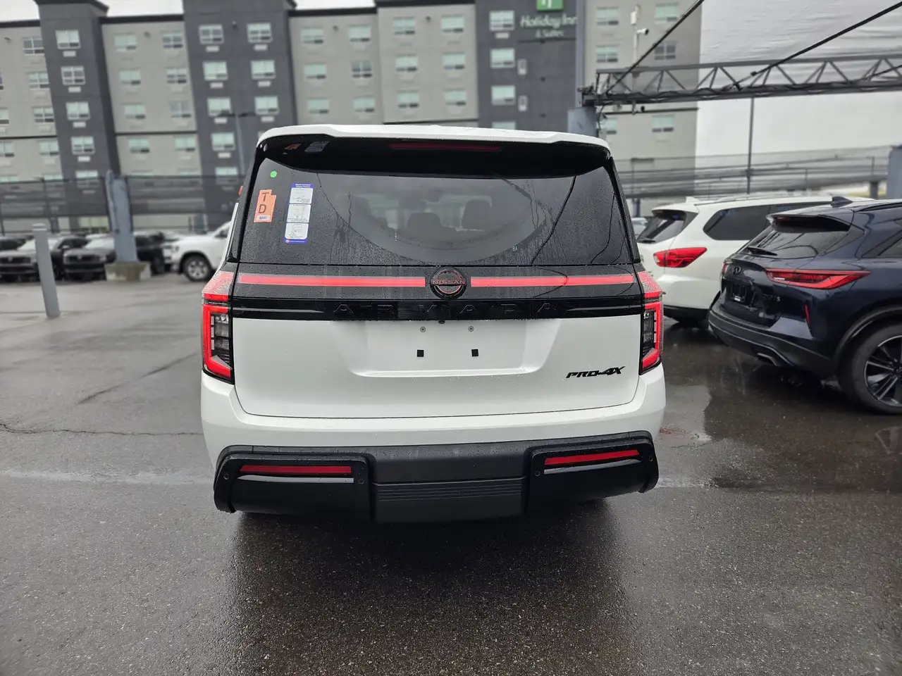 Nissan Armada снимка Nissan Armada