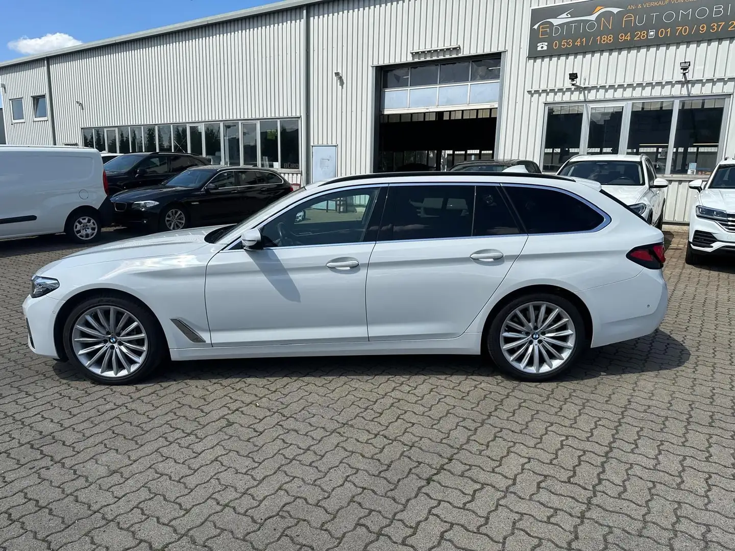 BMW 530 d Luxury Line-HEAD UP-AHK-19 ZOLL-KAMERA Weiß - 2