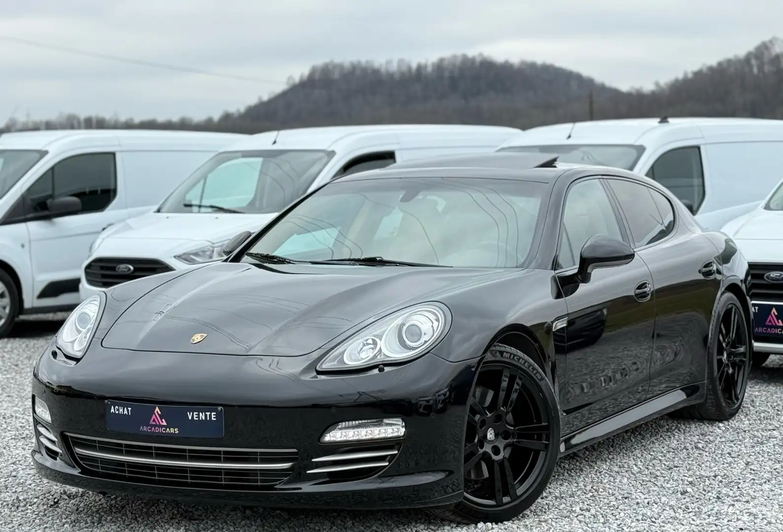 Porsche Panamera 3.0 D V6 Platinum Edition Tiptronic Toit ouvrant - 1