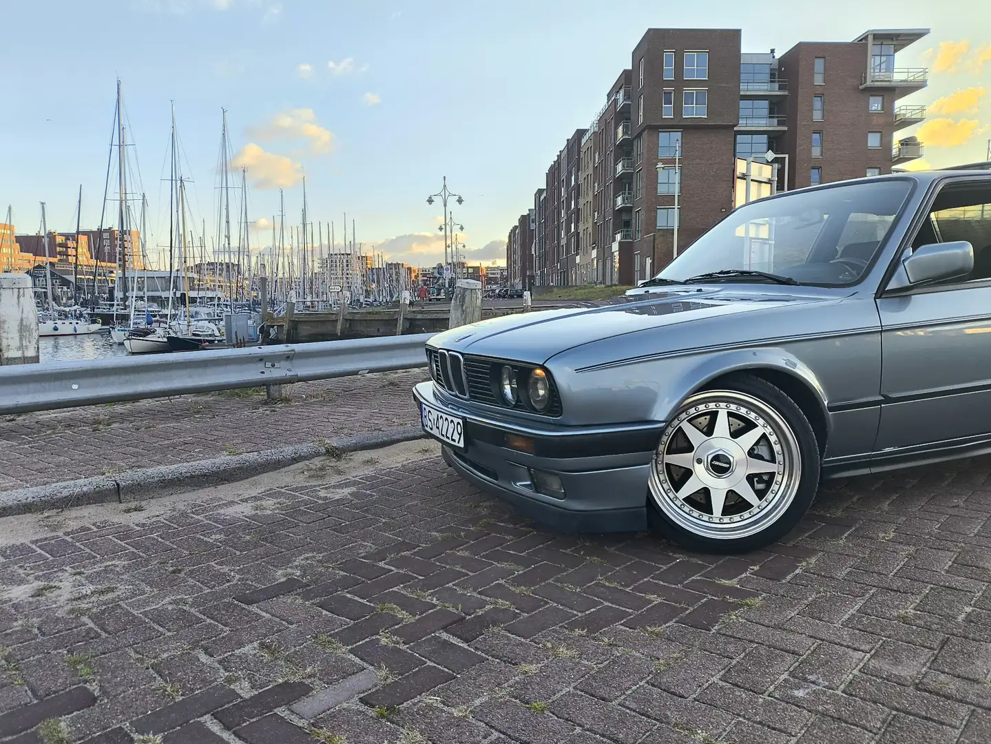 BMW 325 325i - 1