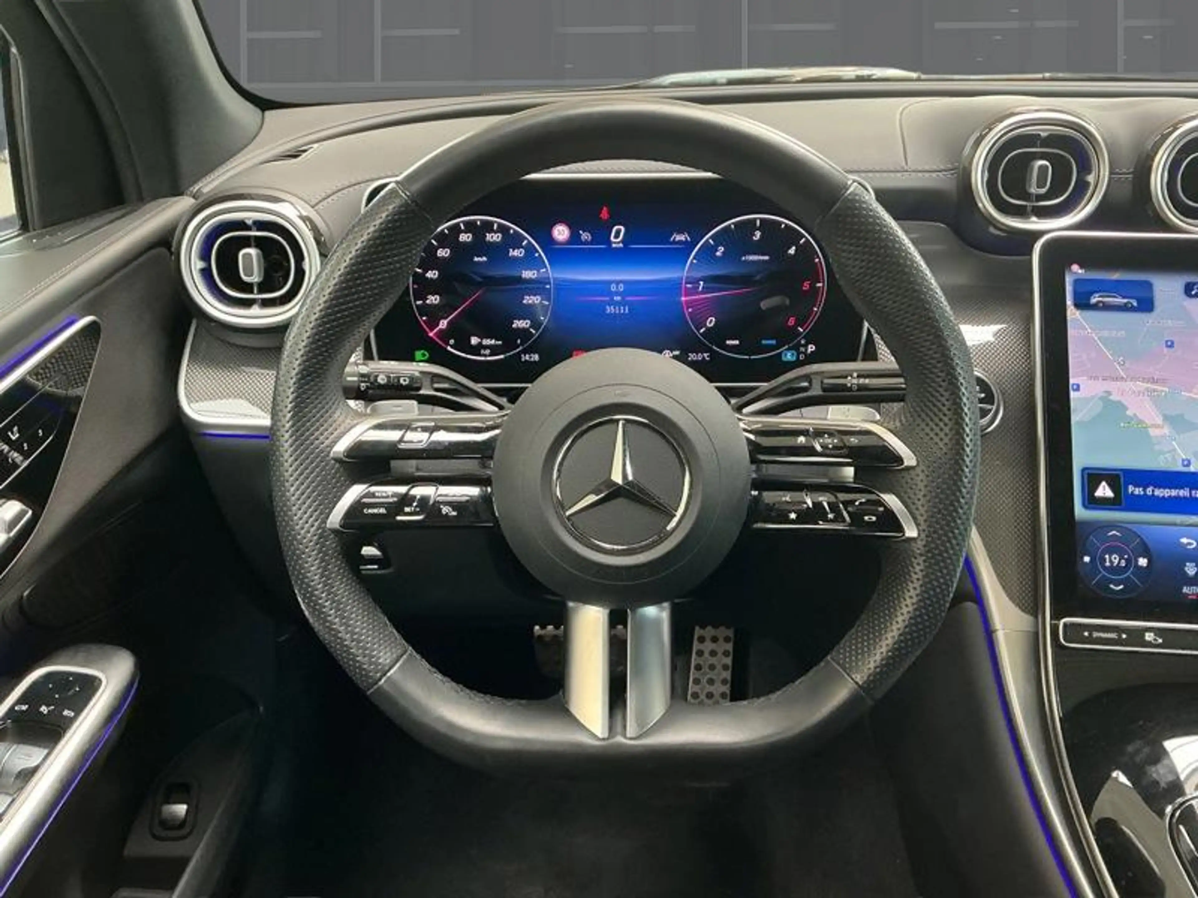 Mercedes-Benz GLC 200 d 4MATIC AMG Line Toit Pano — photo 3