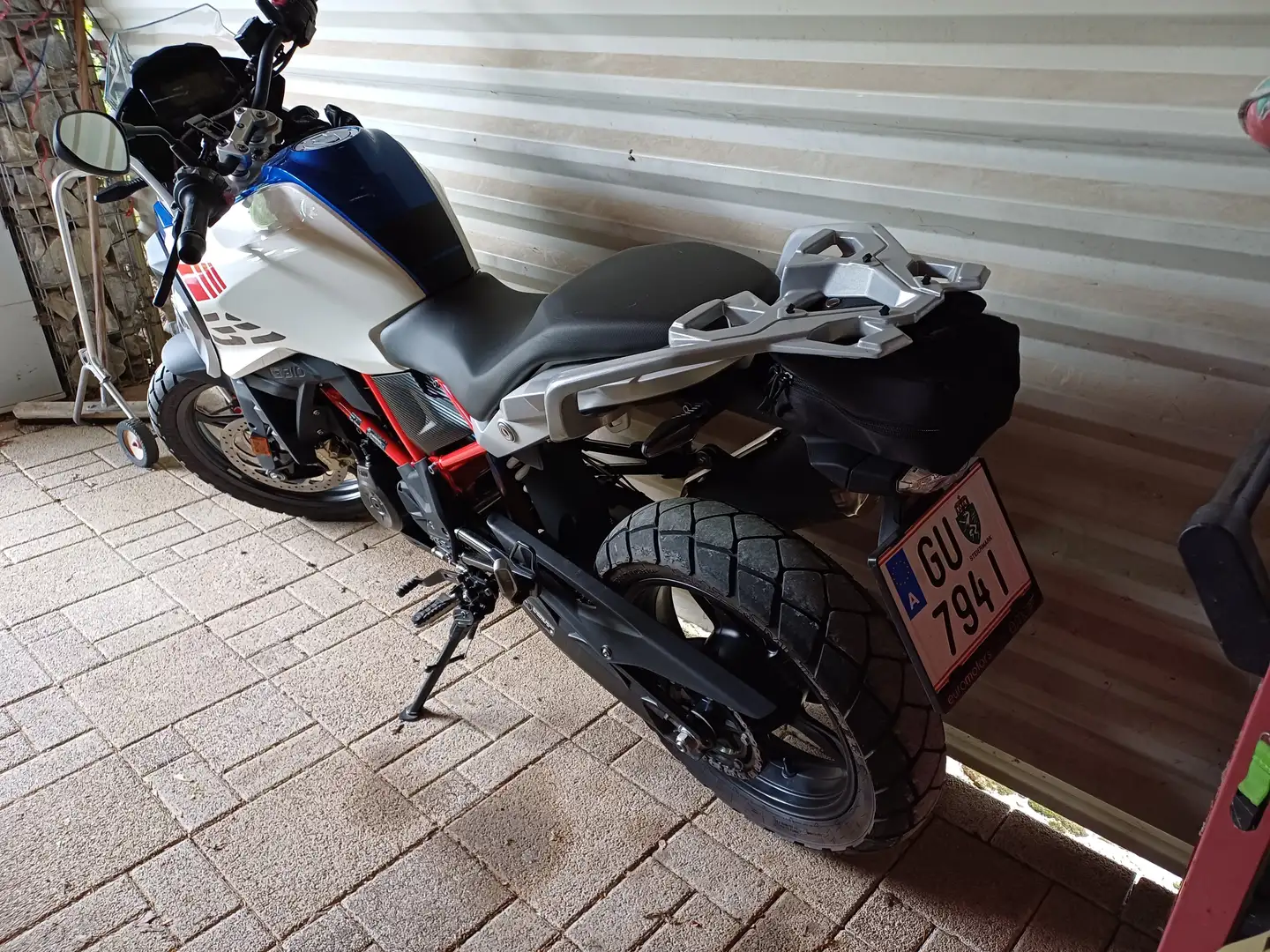 BMW G 310 GS Blue Weiß - 2