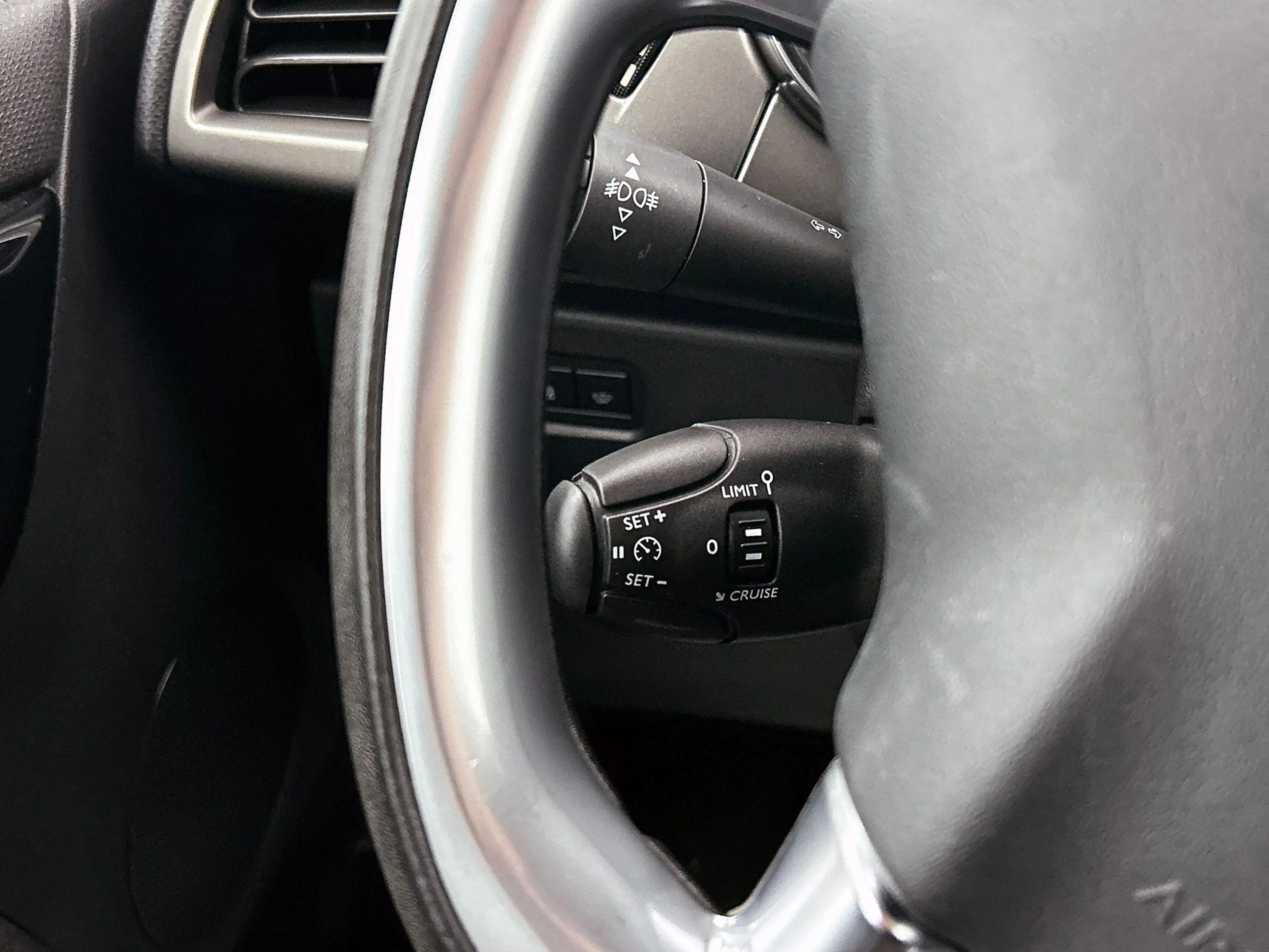 DS Automobiles DS 3 1.2 PureTech Business TWO-TONE | CLIMA | 16"LMV — photo 8