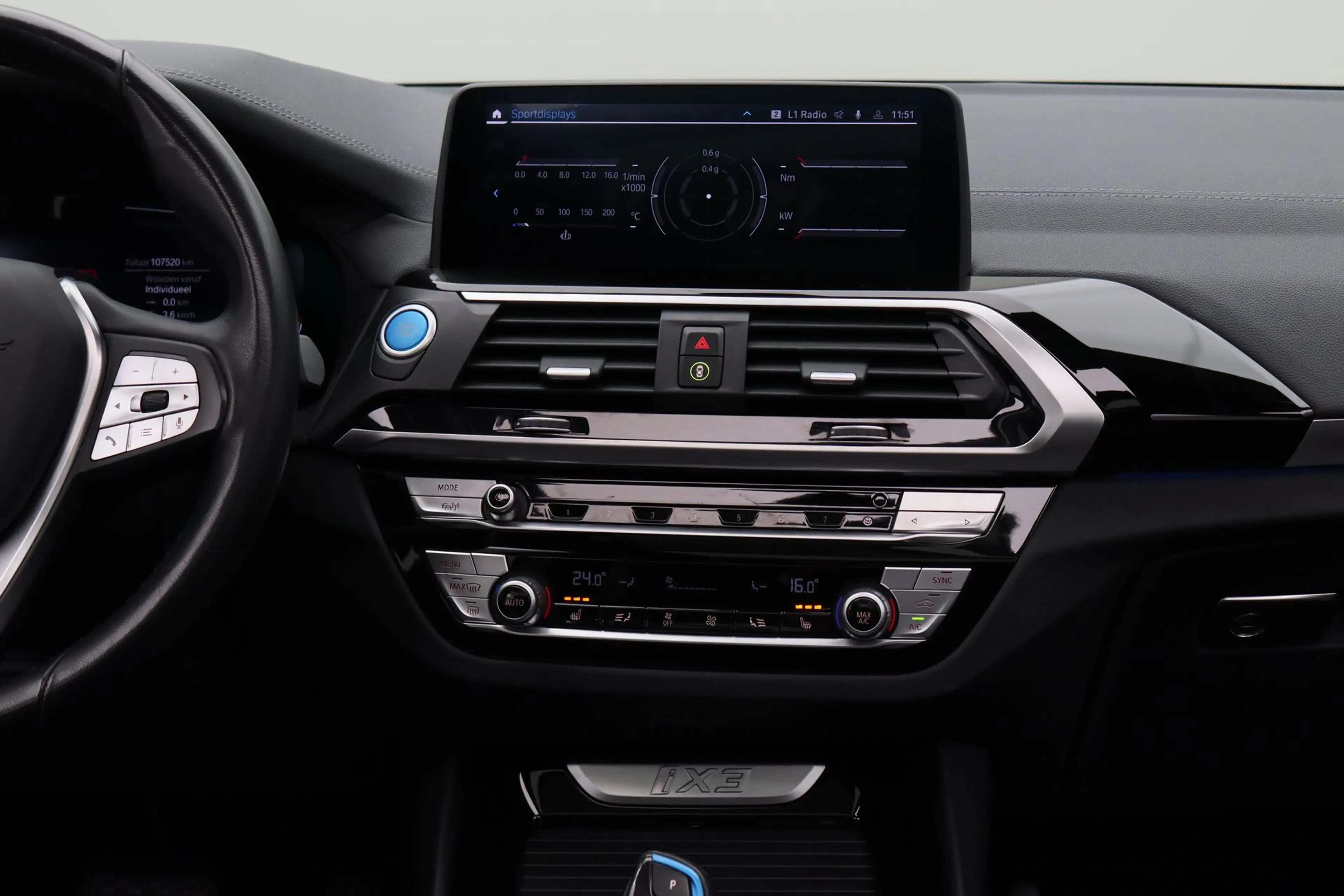 BMW iX3 Executive 80 kWh — photo 12