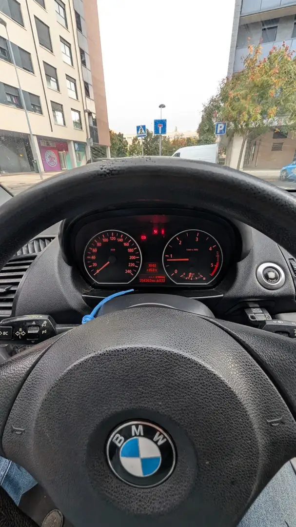 BMW 118 118d - 2