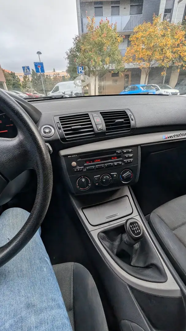 BMW 118 118d - 1