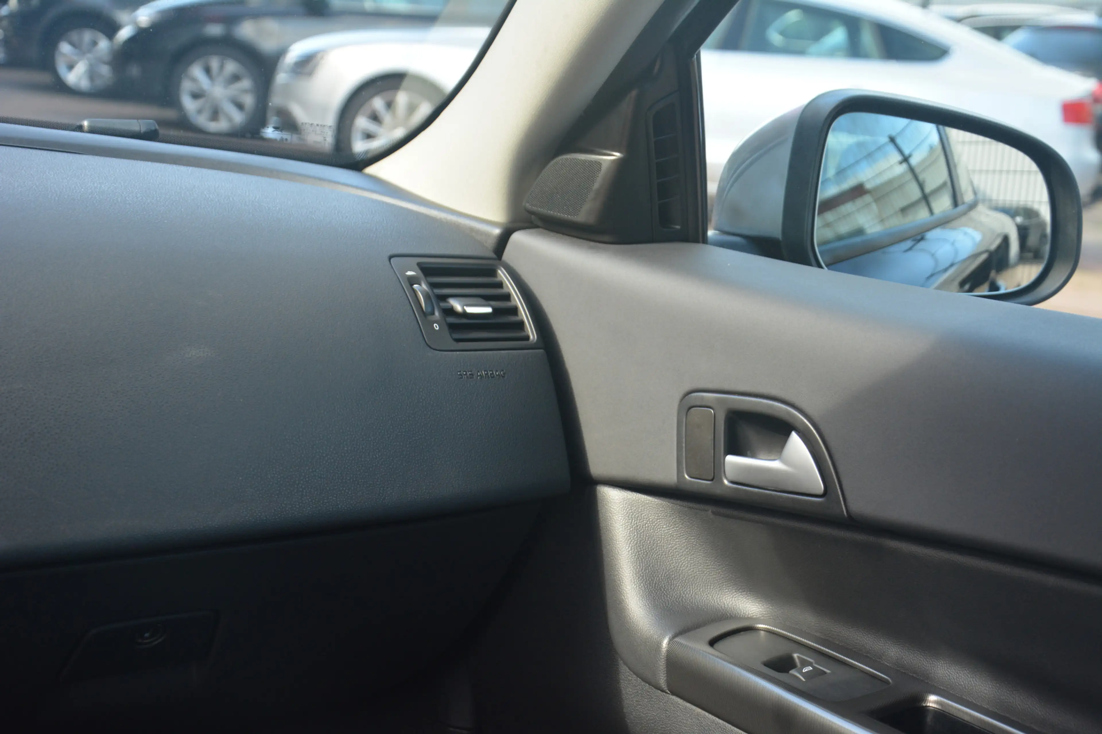Volvo C30 2.0 R-Edition | Airco | Cruise-control | NL auto!! — photo 16
