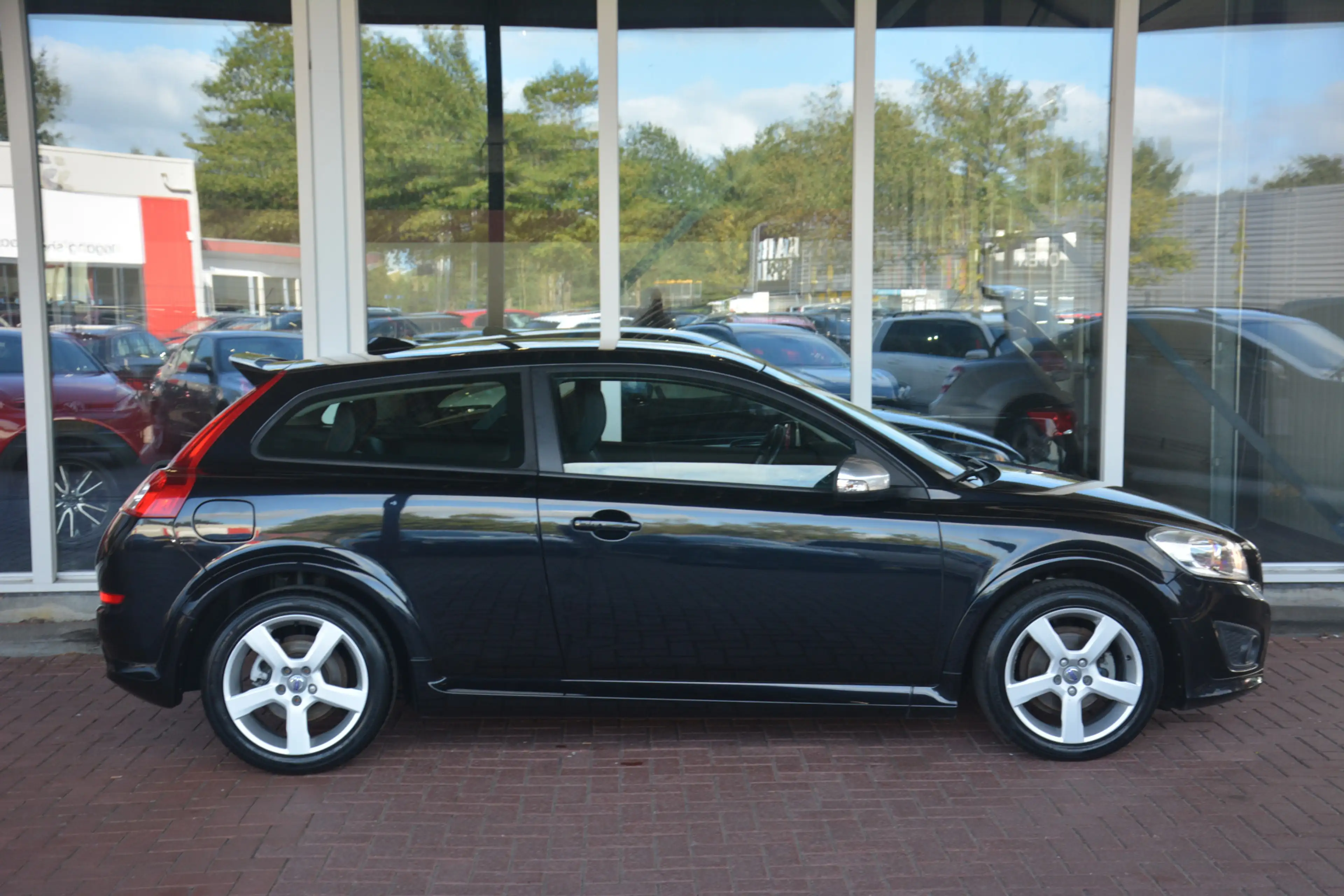 Volvo C30 2.0 R-Edition | Airco | Cruise-control | NL auto!! — photo 17
