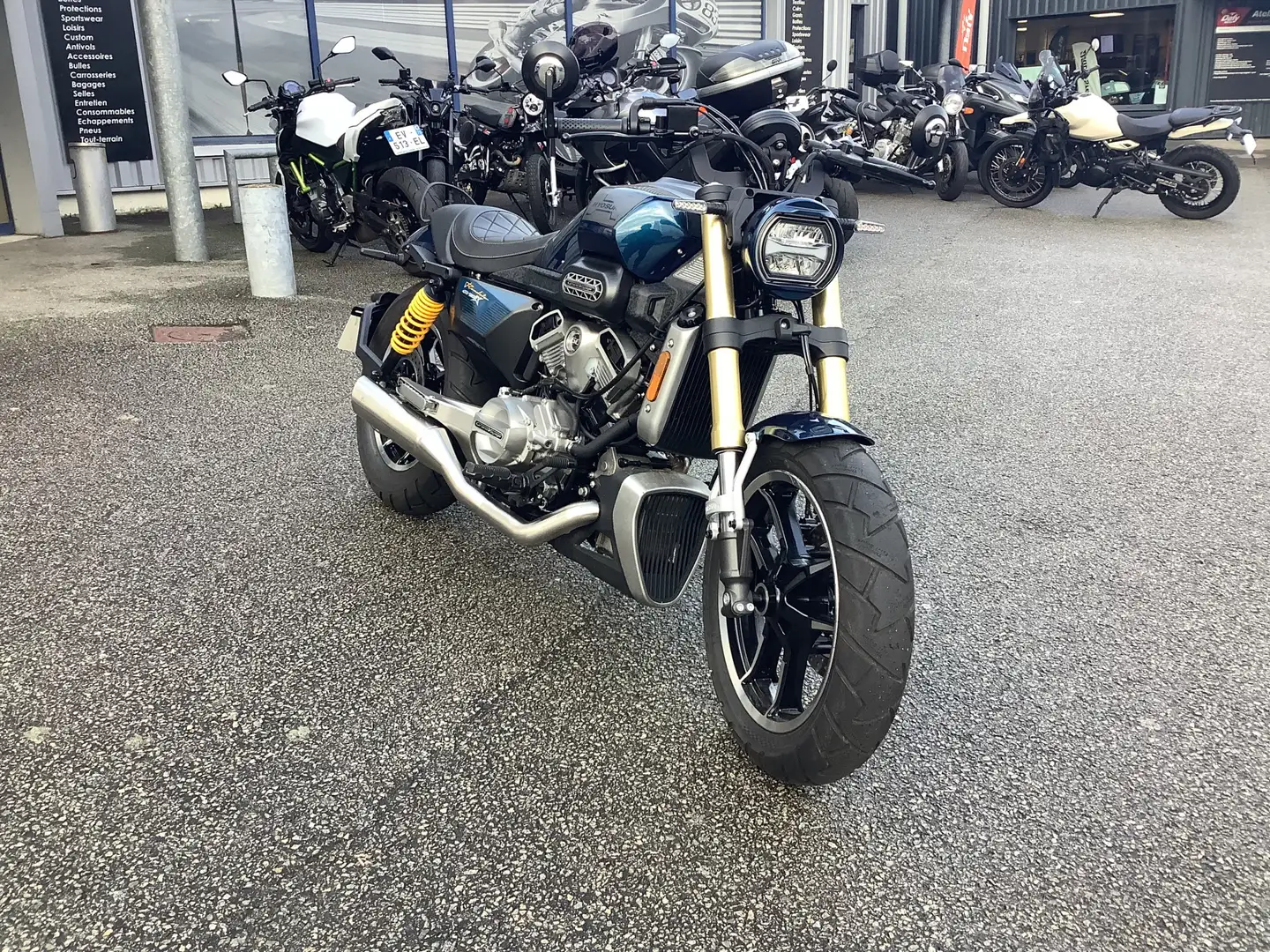 Hyosung GV 125 Azul - 1