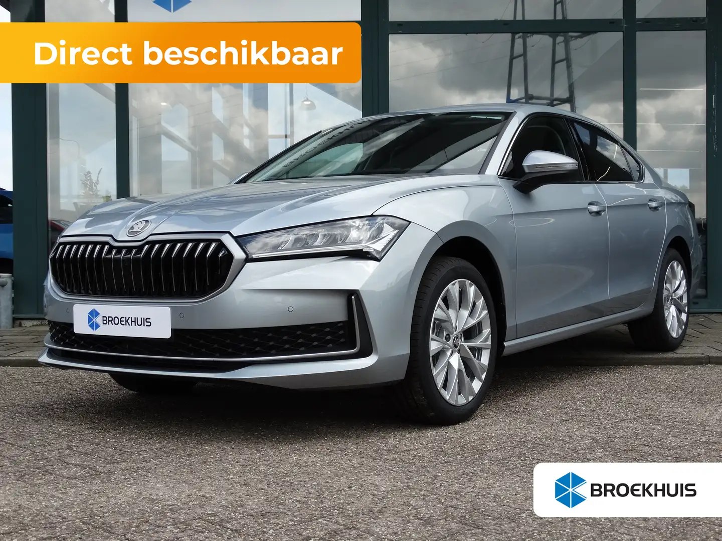 Skoda Superb First Edition | Achteruitrijcamera | Climatronic, Grijs - 1