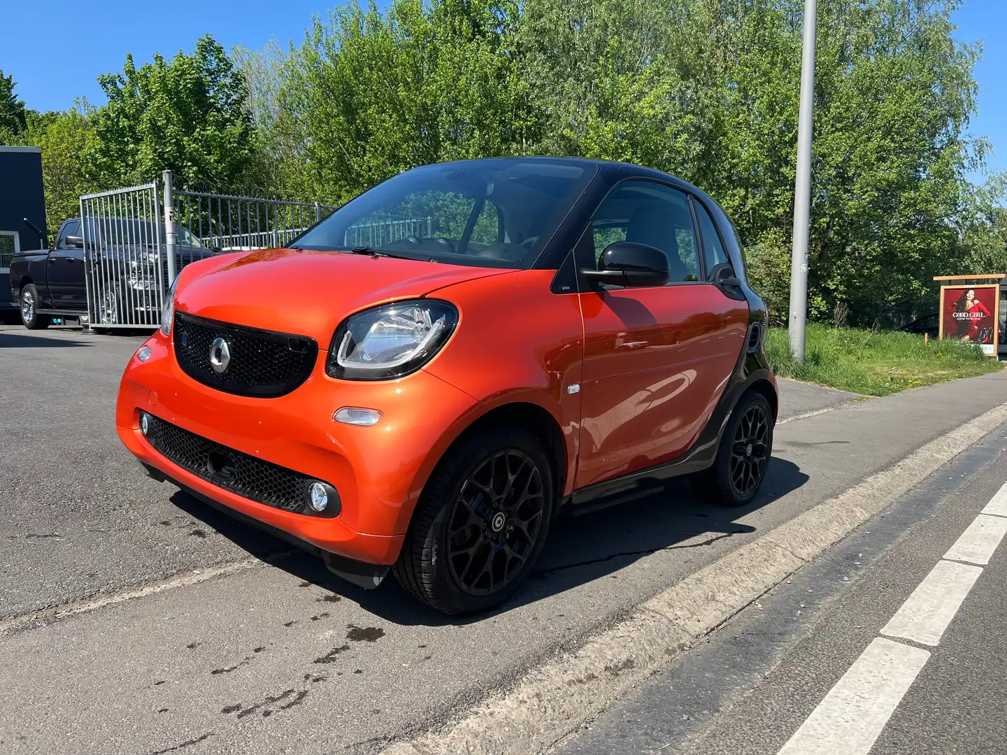 smart forTwo Coupé EQ 17.6 kWh Comfort+ (EU6.2)  CREDIT 100% Orange - 1