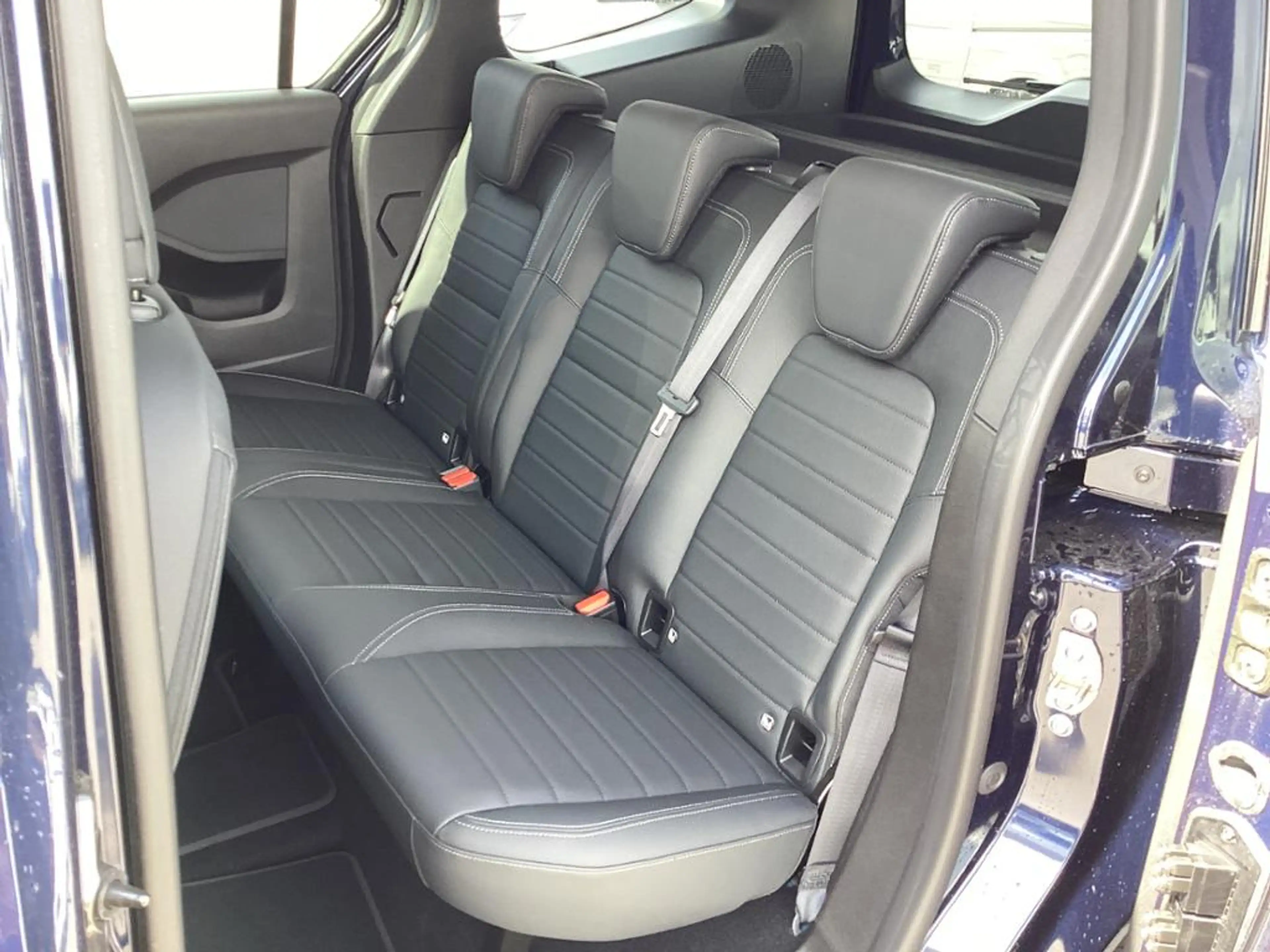 Mercedes-Benz T-Class PROGRESSIVE Edition AHK Lenkradheizung — photo 10