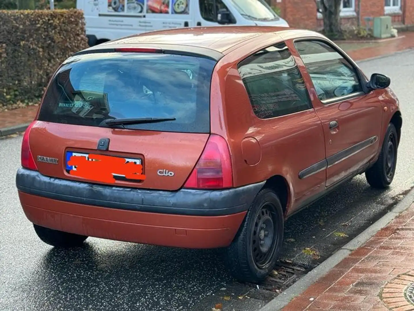 Renault Clio 1.2 ECON Oranžová - 1