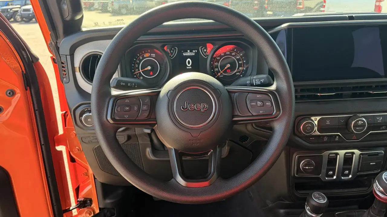 Jeep Wrangler снимка Jeep Wrangler