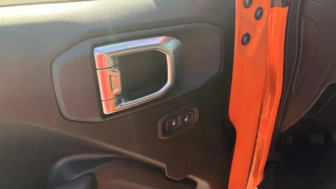 Jeep Wrangler снимка Jeep Wrangler