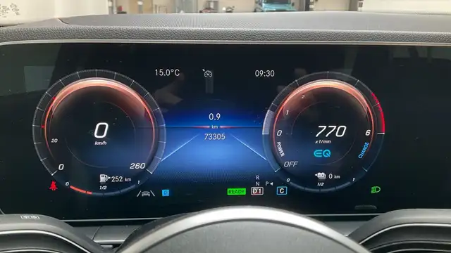 Mercedes-Benz Gle view 11