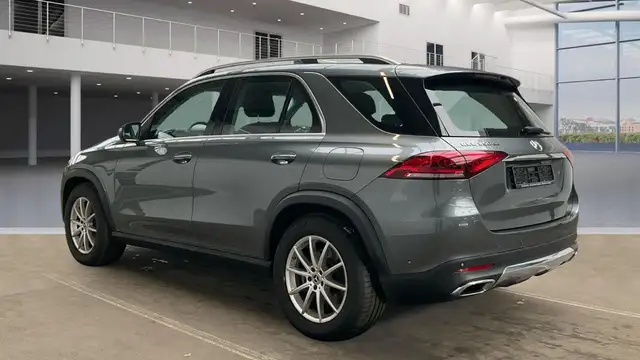 Mercedes-Benz Gle view 4
