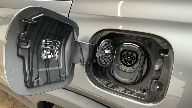 Mercedes-Benz Gle view 19