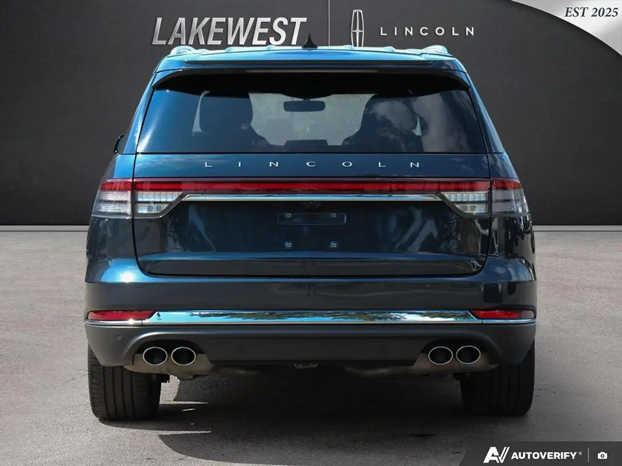 Lincoln Aviator снимка Lincoln Aviator