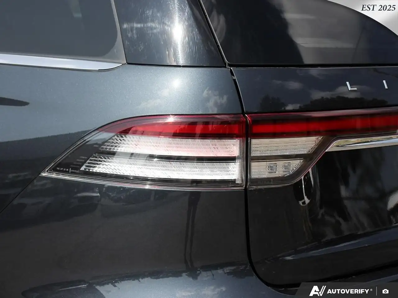 Lincoln Aviator снимка Lincoln Aviator