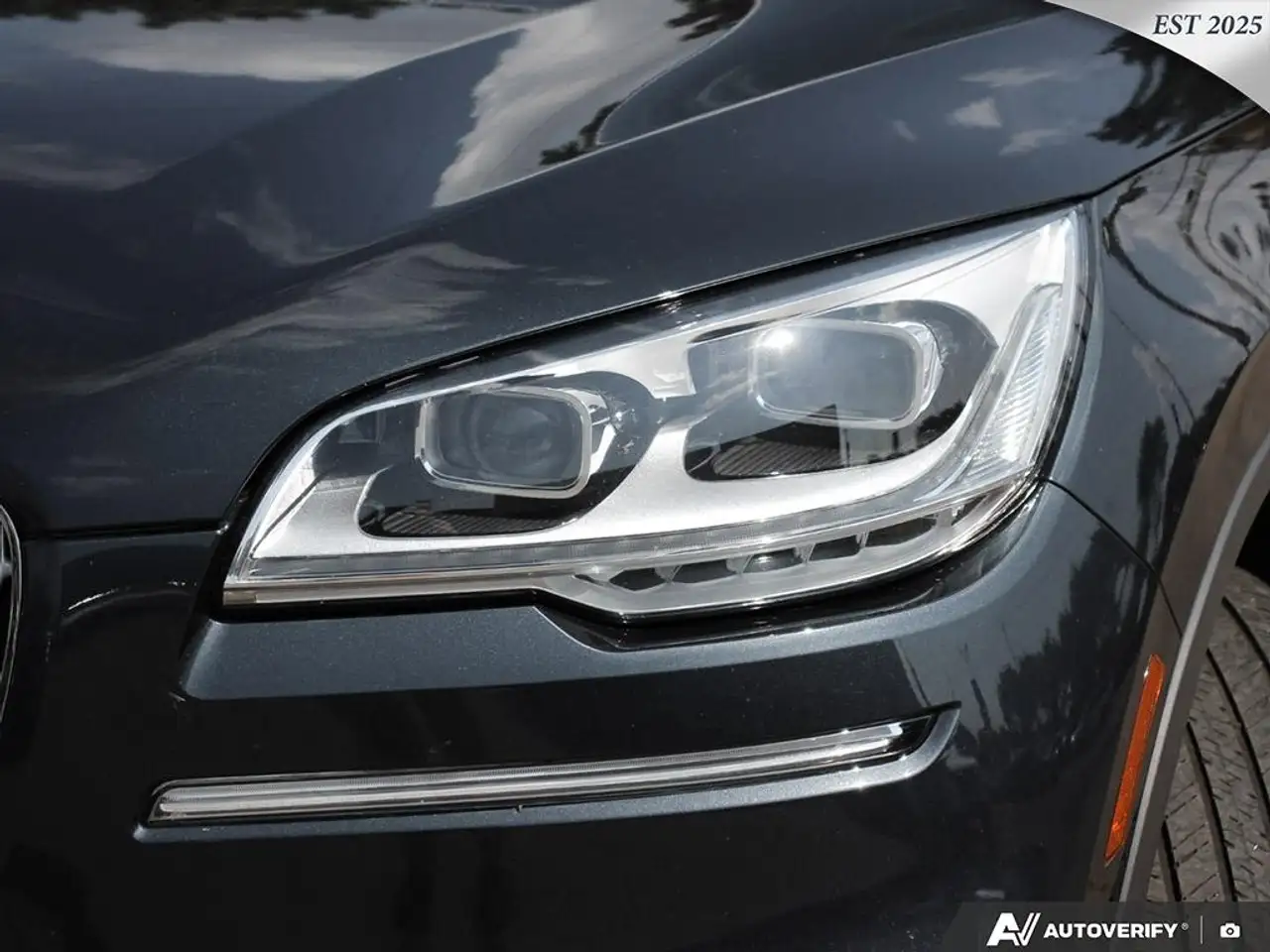 Lincoln Aviator снимка Lincoln Aviator
