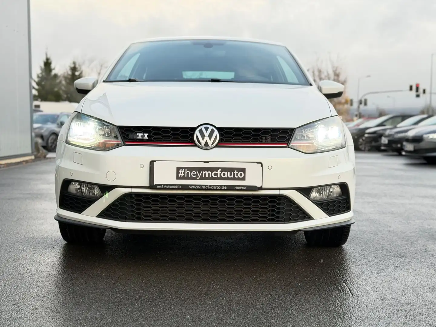 Volkswagen Polo GTI 1.8 TSI DSG 17Zoll*LED*APP*Temp.* Wit - 2