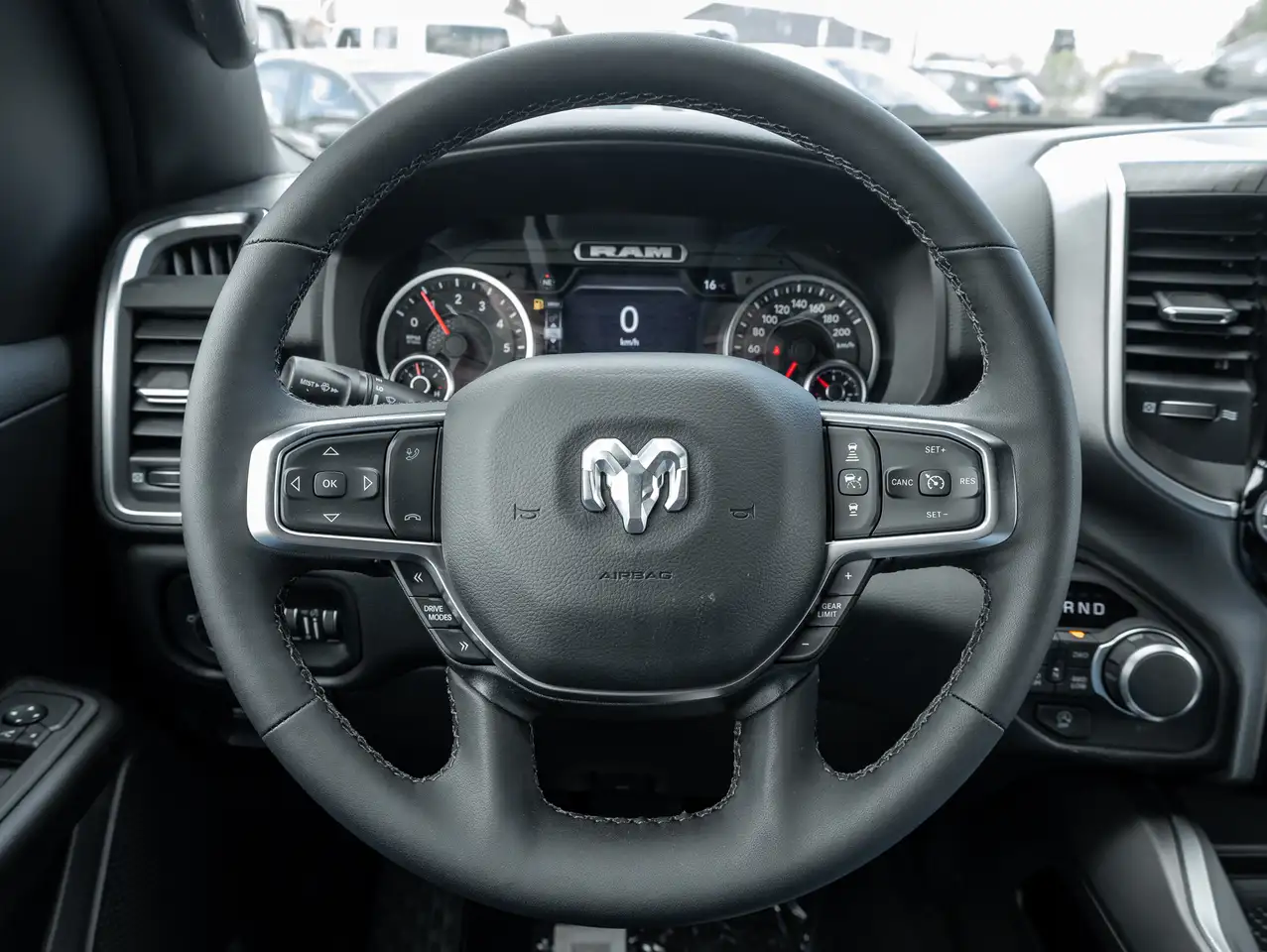RAM 1500 снимка RAM 1500