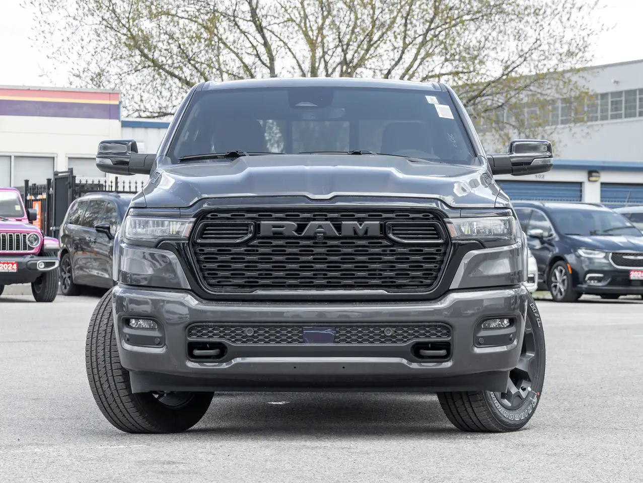 RAM 1500 снимка RAM 1500