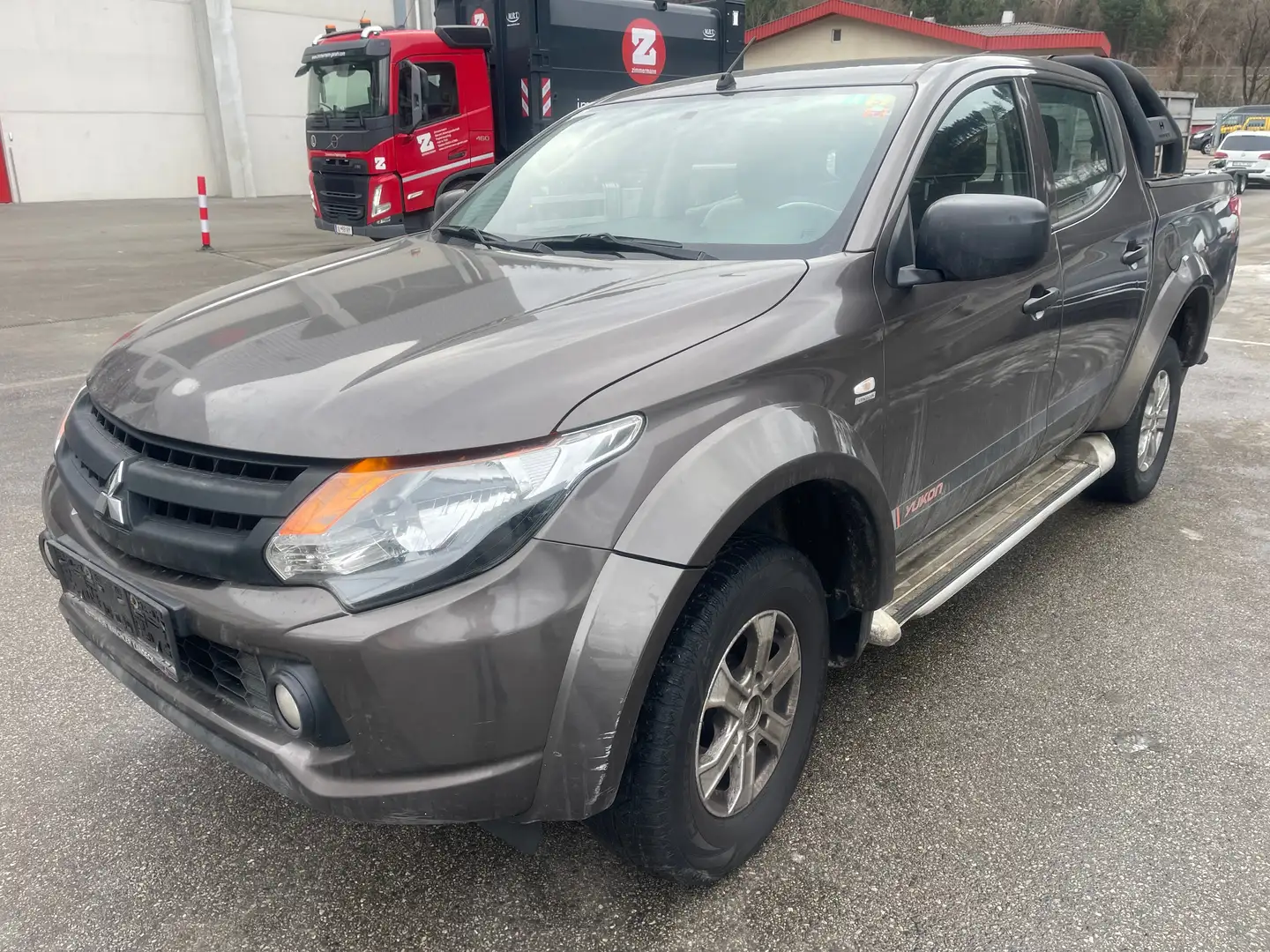 Mitsubishi L200 Basis Doppelkabine 4WD Braun - 1