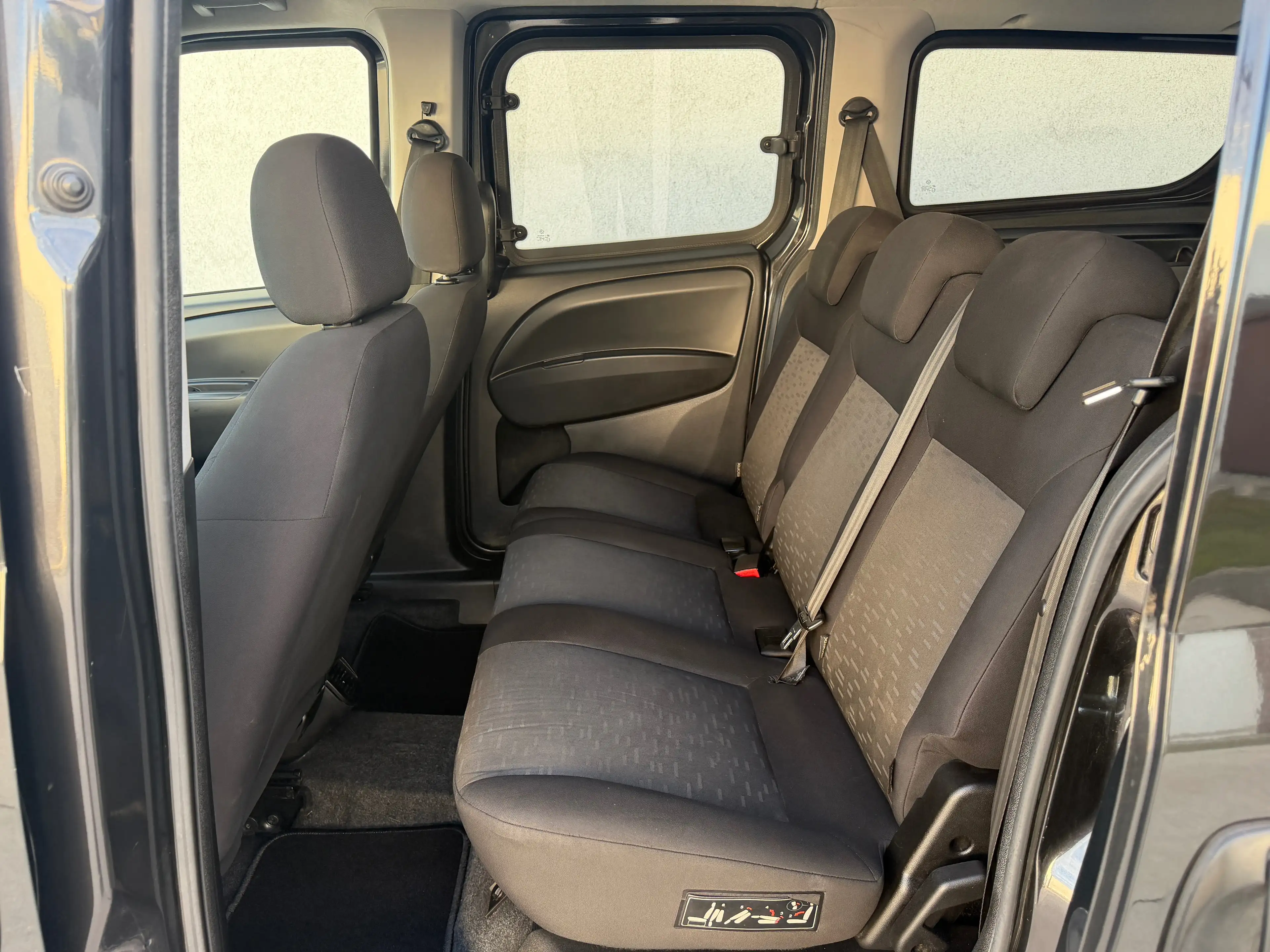 Opel Combo Combo 1.6 CDTI L2H1 — photo 9