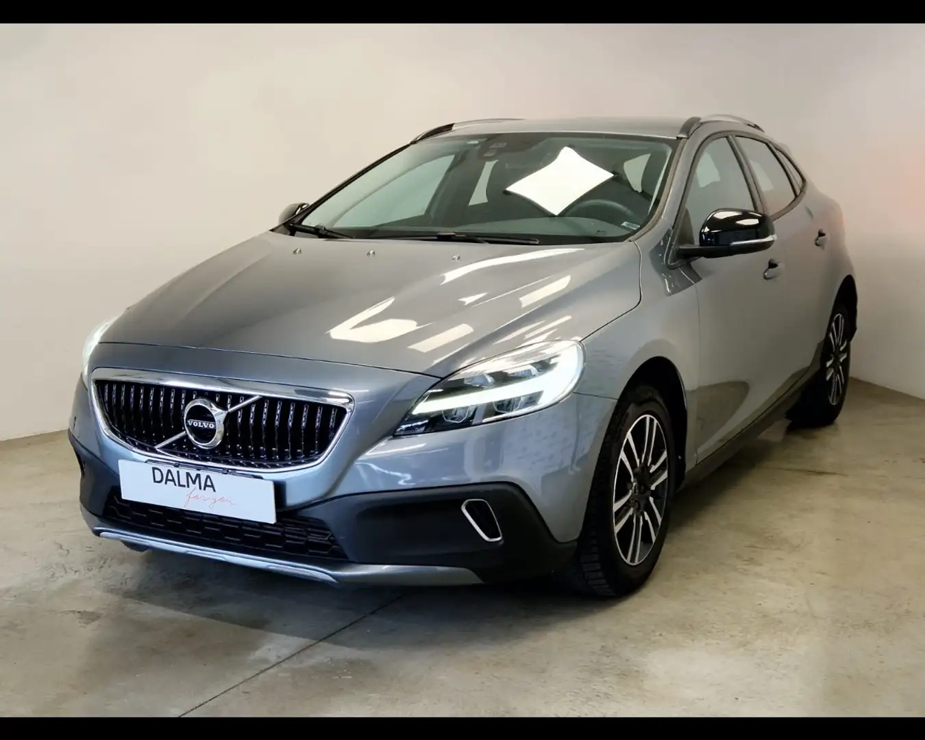 Volvo V40 Cross Country Cross Country 2.0 D3 Momentum Gri - 1