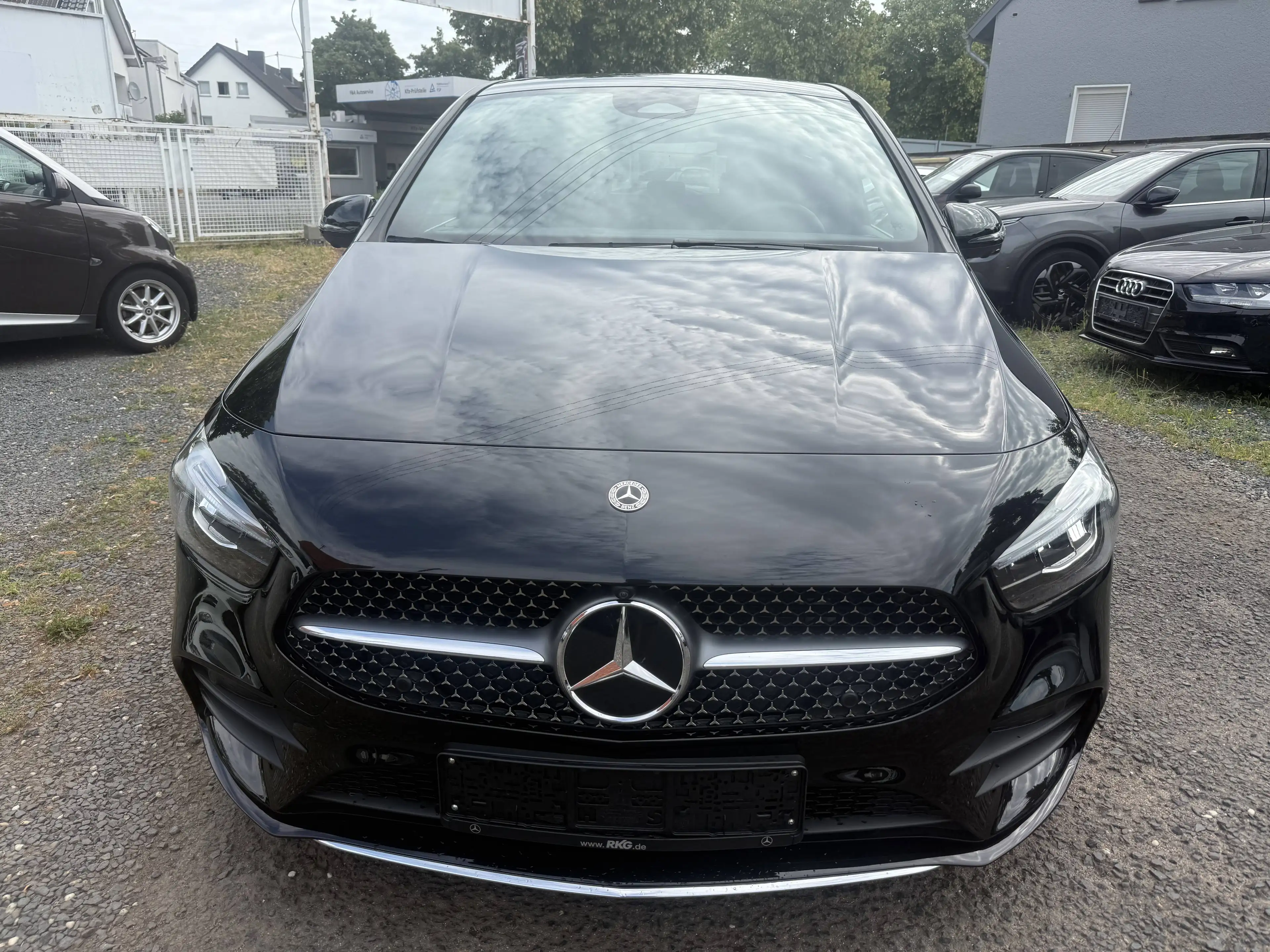 Mercedes-Benz B 200 B 200 AMG Line — photo 2