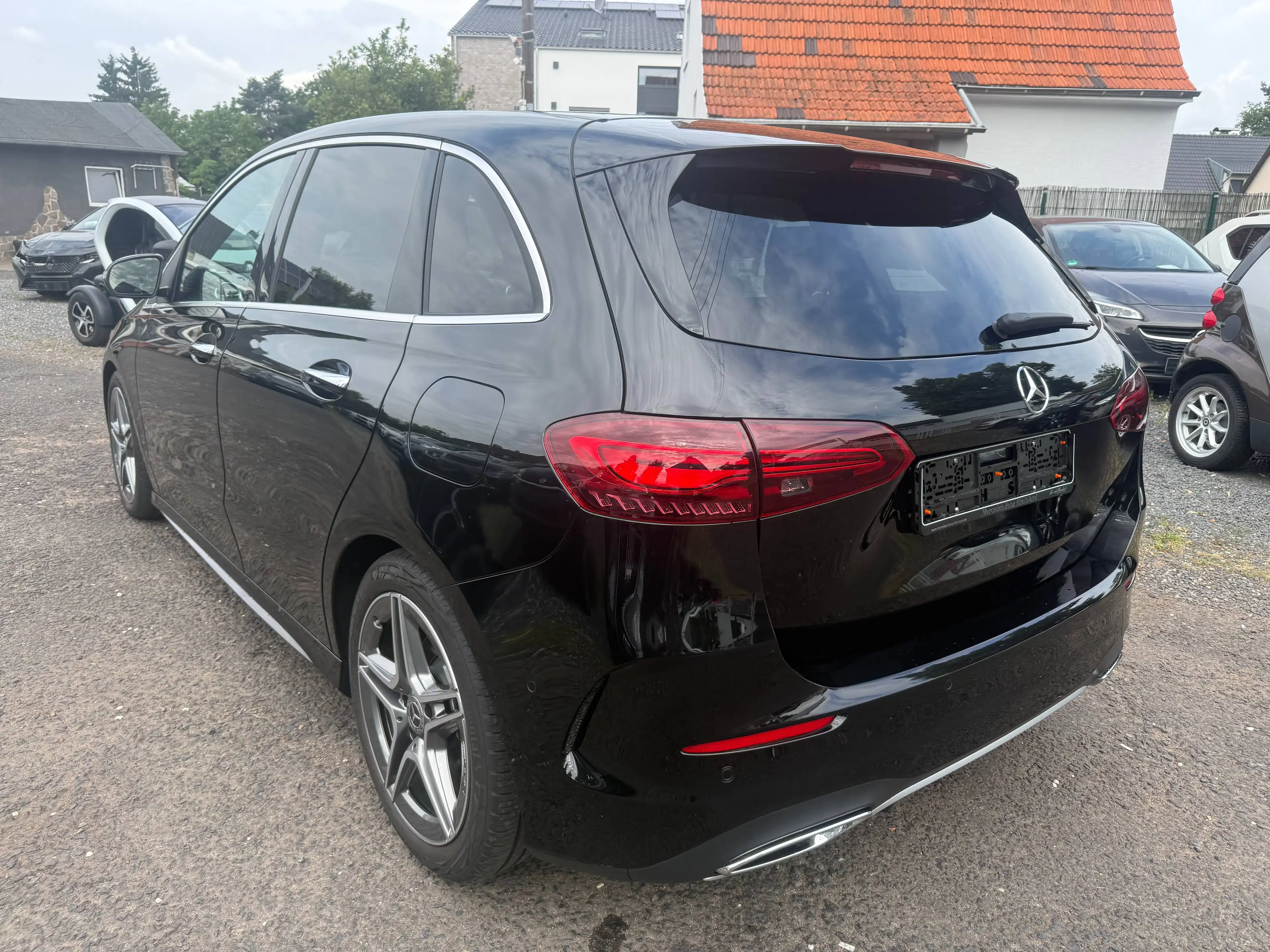 Mercedes-Benz B 200 B 200 AMG Line — photo 7