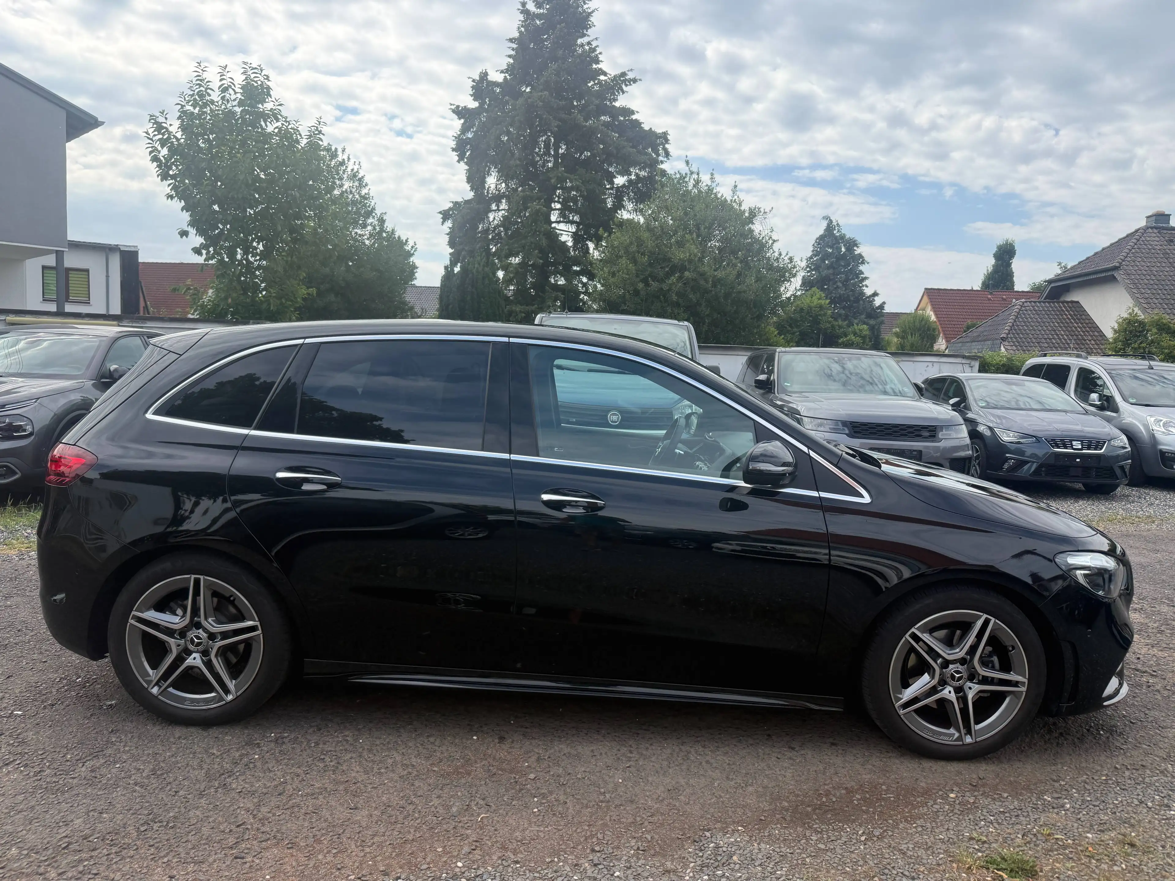 Mercedes-Benz B 200 B 200 AMG Line — photo 4